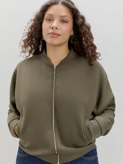 BOMBER DETALLE ESPALDA