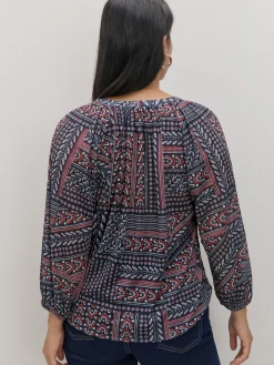 CAMISETA DETALLE ESCOTE