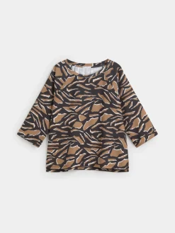 CAMISETA RANGLAN ESTAMPADA